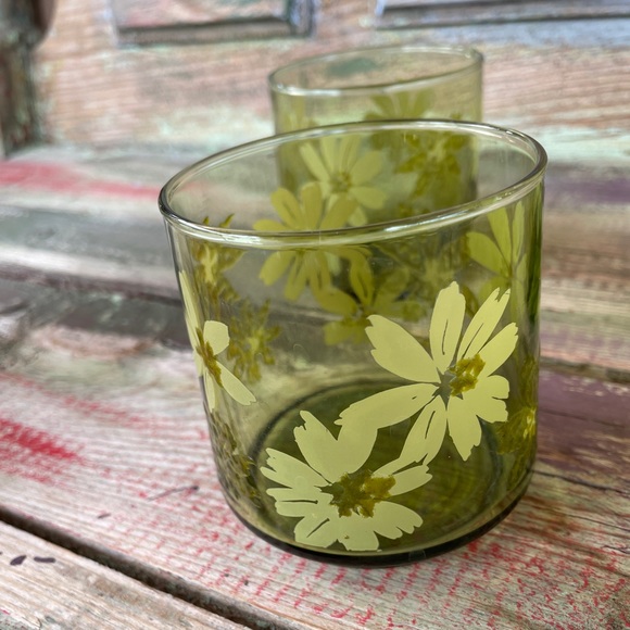 4- Vintage Floral Glasses - Picture 2 of 8